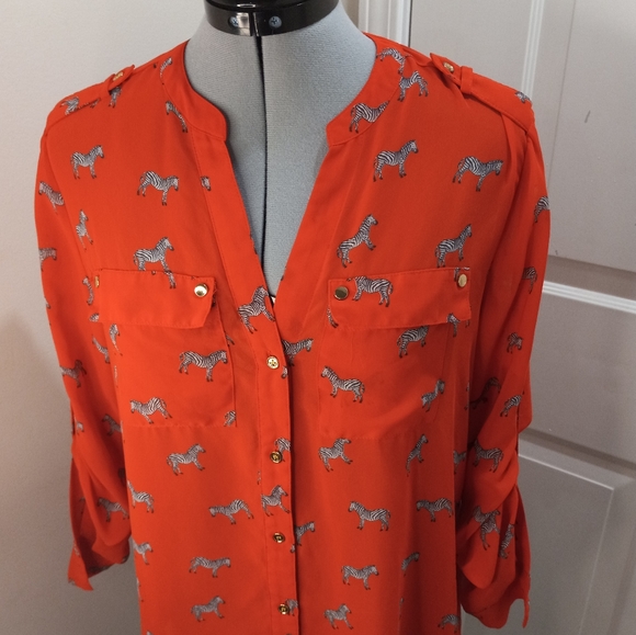 Charter Club Red Polyester Crepe Blouse W/ Zebras, Button Down Size Small - Picture 2 of 6